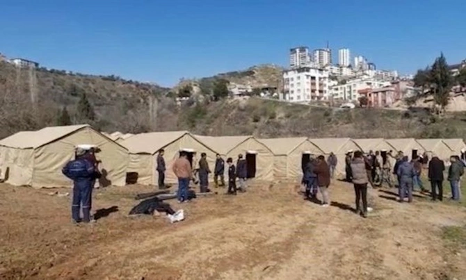 FHN Kahramanmaraşda daha üç ünvanda növbəti çadır şəhərcikləri qurub — FOTO/VİDEO