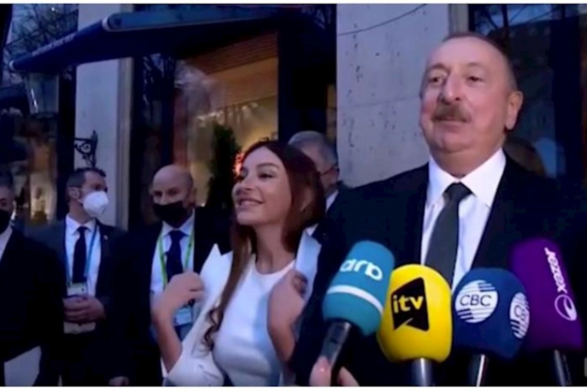 “Çoxlarınız “kokeyşn büro” haqda fikirlər gözləyirdiniz”— VİDEO