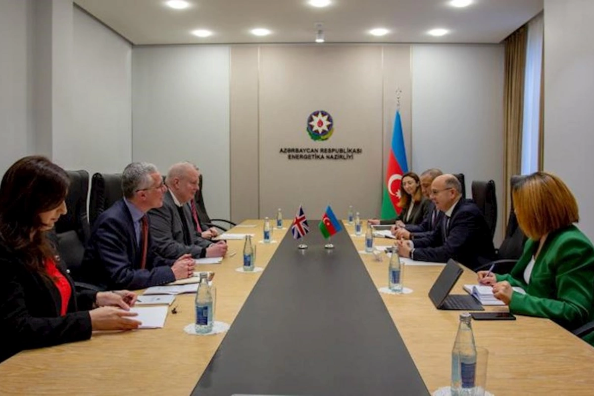 Pərviz Şahbazov Britaniyanın regional səfiri ilə “yaşıl enerji” üzrə əməkdaşlığı müzakirə edib