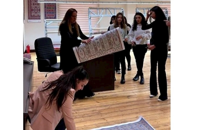 Gənclər Günü ilə bağlı “Xalça istehsalında bir gün” adlı tədbir keçirilib — FOTO