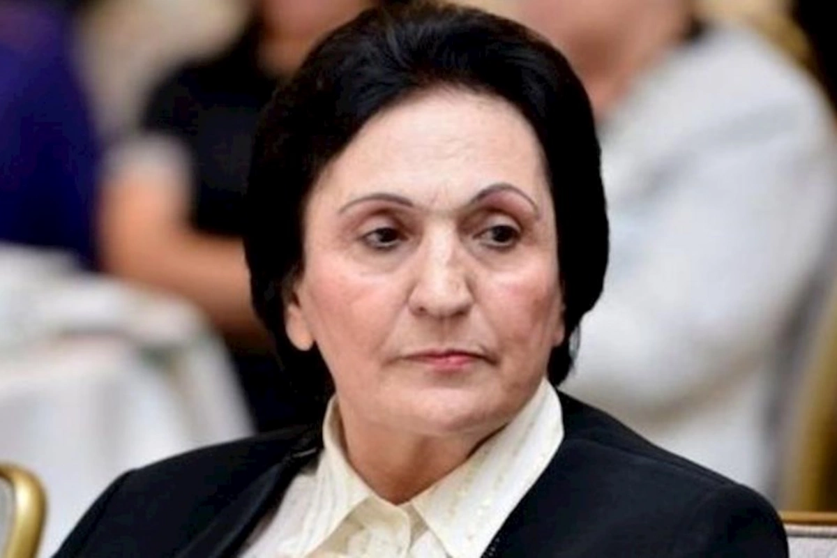 Ölkədən qaçdığı deyilən sabiq rektor: “Aydan arı, sudan duruyam”