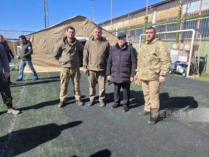 Azərbaycan qaziləri könüllü şəkildə Türkiyəyə yardıma gediblər — FOTO Azərbaycan qaziləri könüllü şəkildə Türkiyəyə yardıma gediblər — FOTO