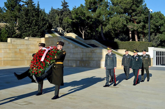 Kərim Vəliyev Bakıda gürcüstanlı general-mayor ilə görüşdü — FOTO/VİDEO
