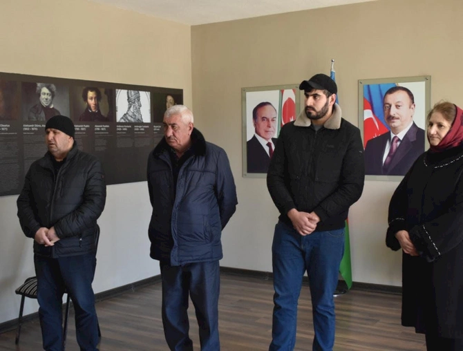 Həftənin ilk Səyyar qəbul otağı Şamaxıda quruldu — FOTOLAR Həftənin ilk Səyyar qəbul otağı Şamaxıda quruldu — FOTOLAR