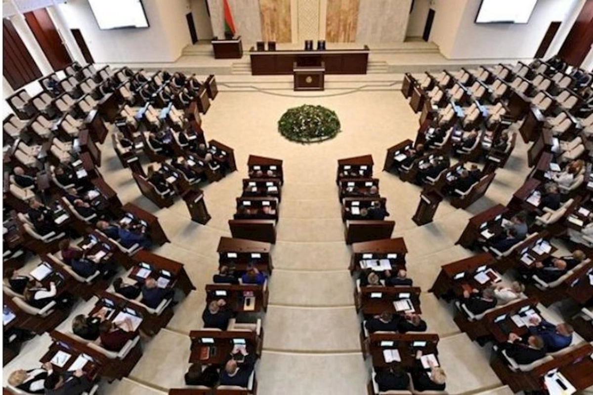 Belarusda deputatlar dövlətə xəyanətə görə ölüm cəzası hökmünə səs veriblər
