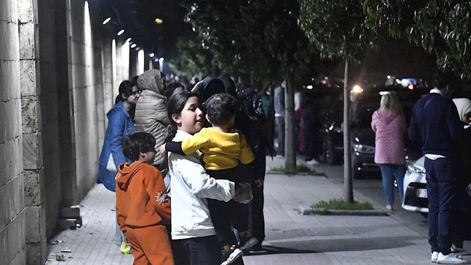 Hataydakı zəlzələ Livan xalqını küçəyə tökdü — FOTOLAR Hataydakı zəlzələ Livan xalqını küçəyə tökdü — FOTOLAR