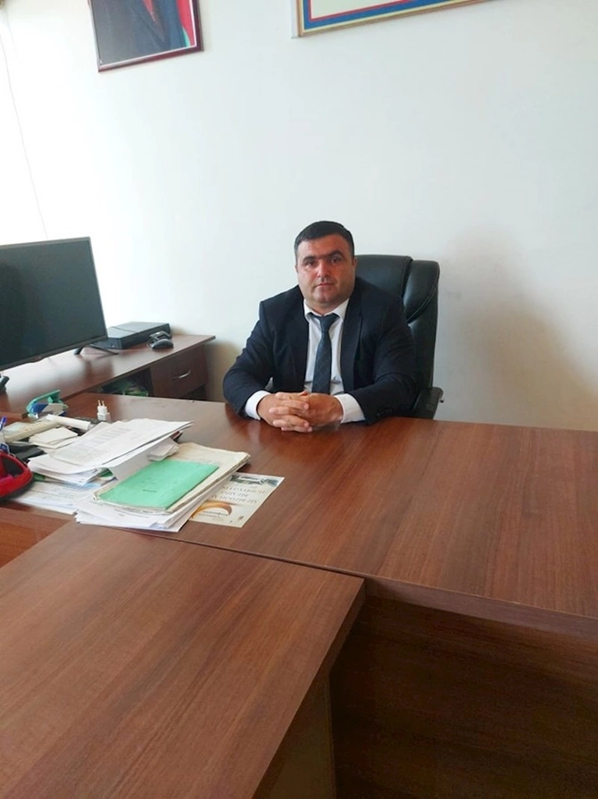 Qadın müəllim tərəfindən döyülən direktor polisə şikayət etdi — FOTO