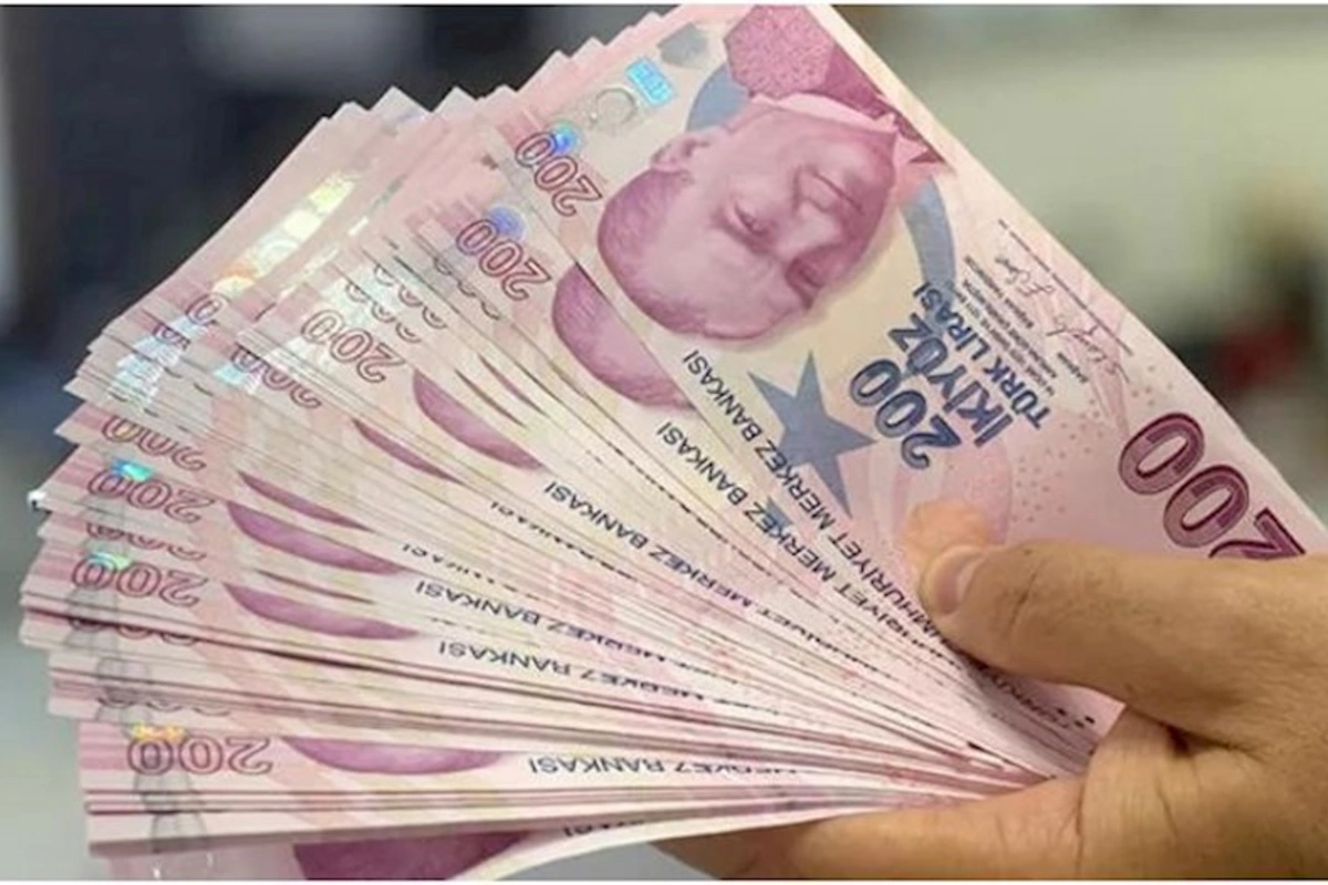 Zəlzələdən zərərçəkənlərə iş müavinəti və nağd əmək haqqı verilir