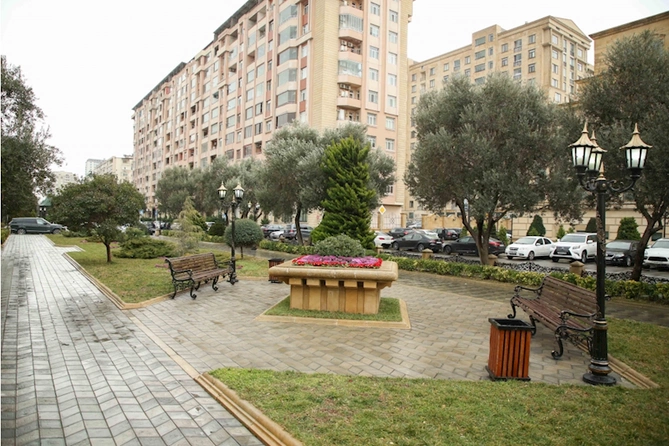 Xətai rayonunda yerləşən Ana fəryadı abidəsinin yerləşdiyi parkda abadlıq işləri yekunlaşmaq üzrədir — FOTO