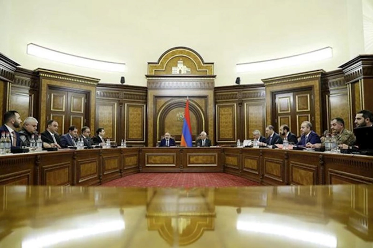 Paşinyan Təhlükəsizlik Şurasının iclasını keçirdi