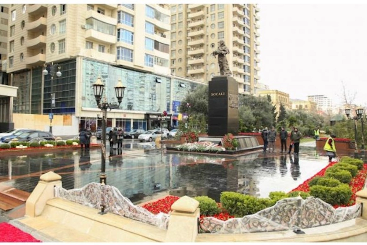 Xətai rayonunda yerləşən Ana fəryadı abidəsinin yerləşdiyi parkda abadlıq işləri yekunlaşmaq üzrədir — FOTO