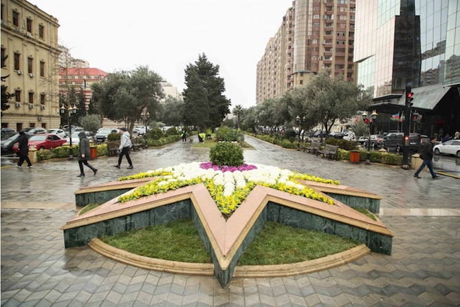 Xətai rayonunda yerləşən Ana fəryadı abidəsinin yerləşdiyi parkda abadlıq işləri yekunlaşmaq üzrədir — FOTO