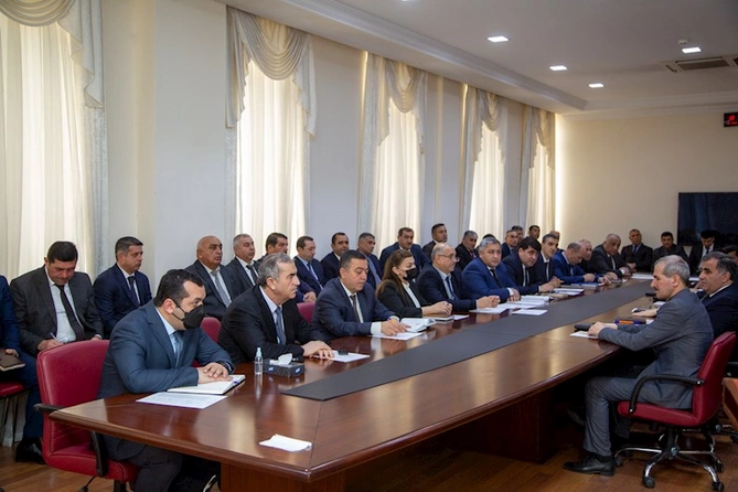 İcra başçısı vətəndaşları qəbul etdi — FOTO İcra başçısı vətəndaşları qəbul etdi — FOTO