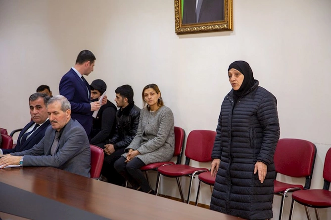 İcra başçısı vətəndaşları qəbul etdi — FOTO İcra başçısı vətəndaşları qəbul etdi — FOTO