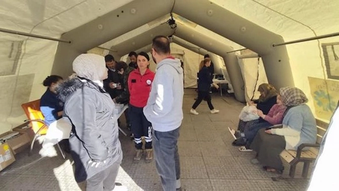 Səhra hospitallarında 1623 nəfərə tibbi xidmət göstərilib — VİDEO Səhra hospitallarında 1623 nəfərə tibbi xidmət göstərilib — VİDEO