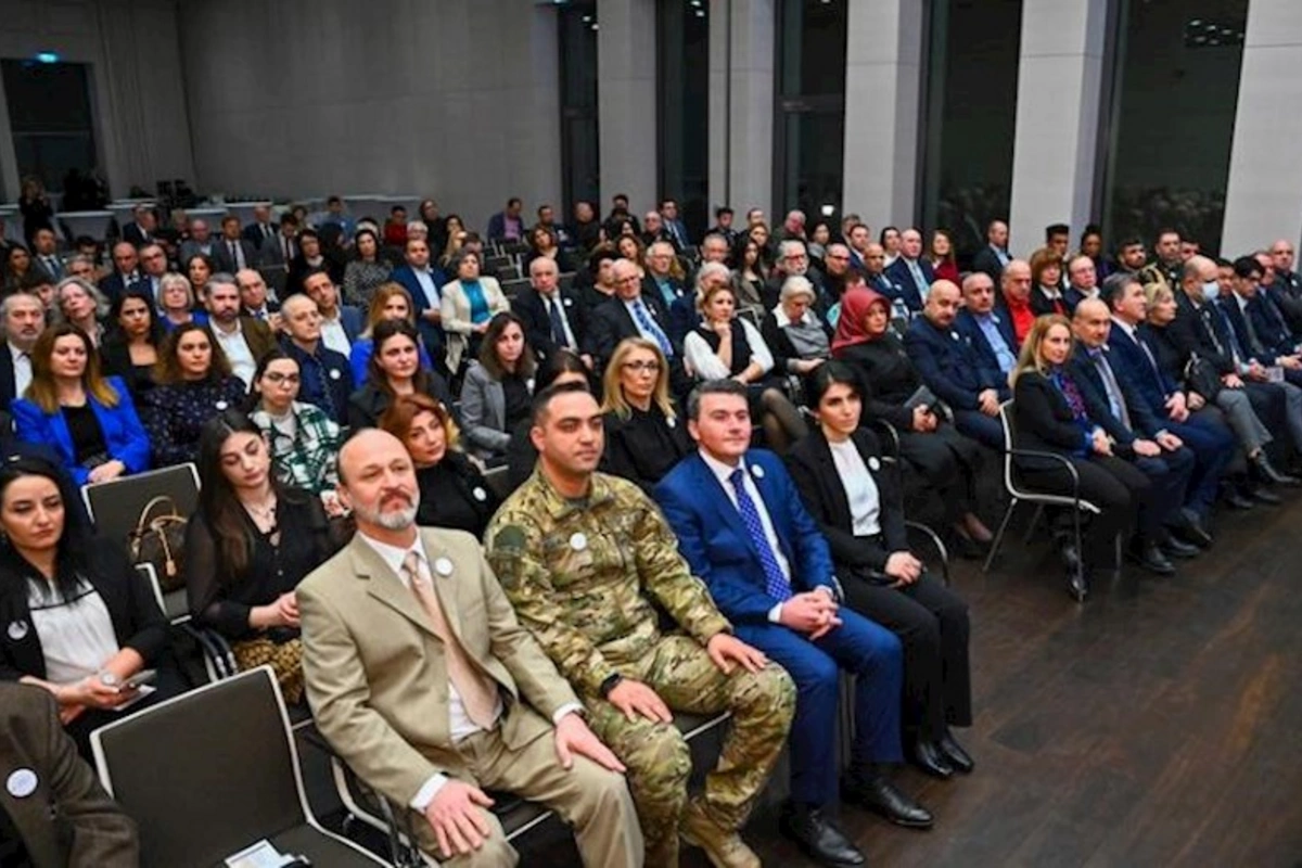Almaniyada Xocalı soyqırımının ildönümü ilə bağlı tədbir keçirilib — FOTO