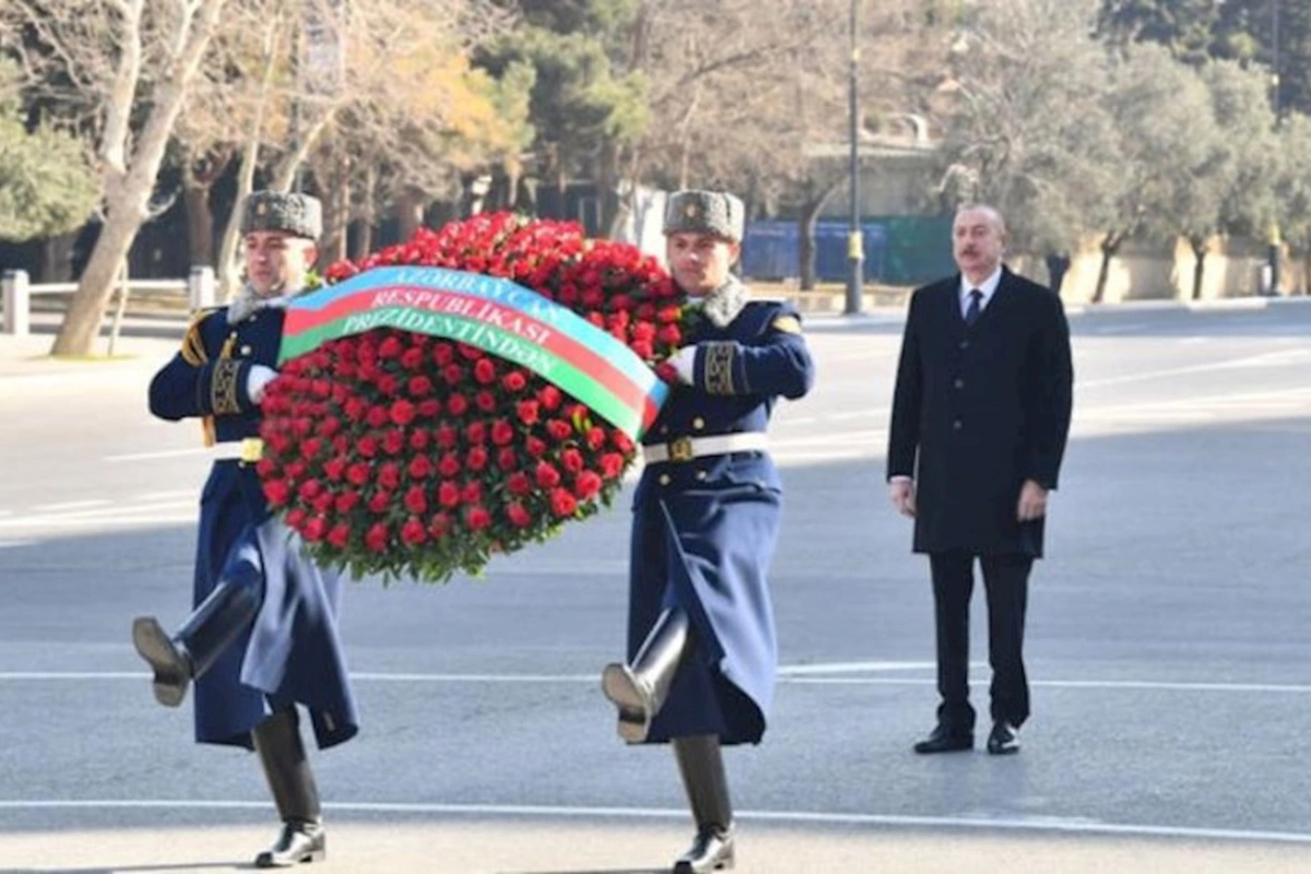 İlham Əliyev Xocalı soyqırımı abidəsini ziyarət edib — FOTO