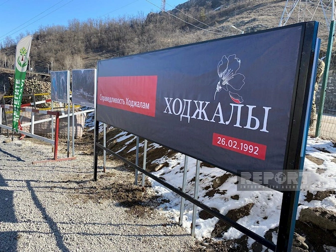 Xankəndi-Laçın yolunda Xocalı soyqırımının ildönümü ilə bağlı lövhələr quraşdırılıb