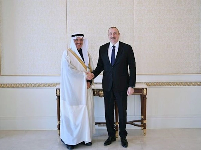 İlham Əliyev İslam İnkişaf Bankı qrupunun prezidentini qəbul edib — YENİLƏNİB (FOTO)