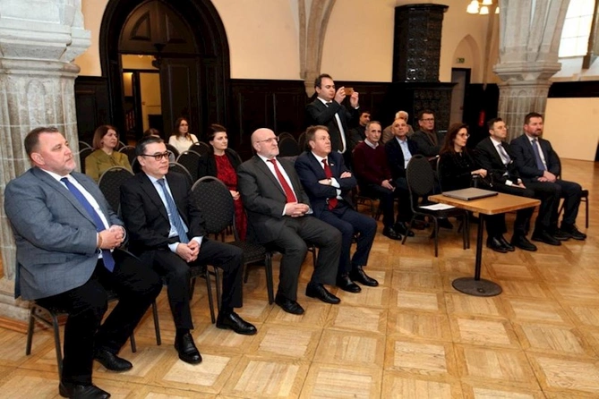 Estoniyada Xocalı soyqırımının ildönümü ilə bağlı anım tədbiri keçirildi — FOTOLAR Estoniyada Xocalı soyqırımının ildönümü ilə bağlı anım tədbiri keçirildi — FOTOLAR