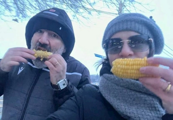 Paşinyanın görüntüləri müzakirələrə səbəb oldu — FOTO