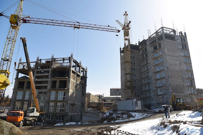 Ermənilər blokada deyirsə, Xankəndidə 12 mərtəbəli 3 bina necə tikilir? — TƏFƏRRÜAT