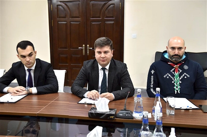 Əhməd İsmayılov gənclər təşkilatlarının rəhbər və nümayəndələri ilə görüşüb — FOTOLAR
