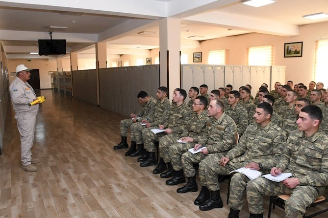 Minalardan və partlamamış hərbi sursatlardan təmizləmə üzrə İşçi qrupun iclası keçirilib — FOTO Minalardan və partlamamış hərbi sursatlardan təmizləmə üzrə İşçi qrupun iclası keçirilib — FOTO