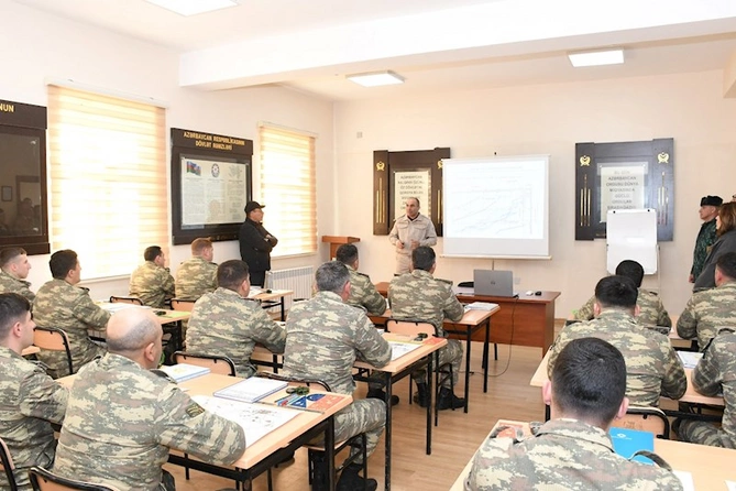 Minalardan və partlamamış hərbi sursatlardan təmizləmə üzrə İşçi qrupun iclası keçirilib — FOTO Minalardan və partlamamış hərbi sursatlardan təmizləmə üzrə İşçi qrupun iclası keçirilib — FOTO