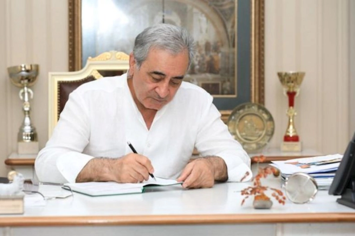 İlham Rəhimovdan körpə Bünyaminə jest