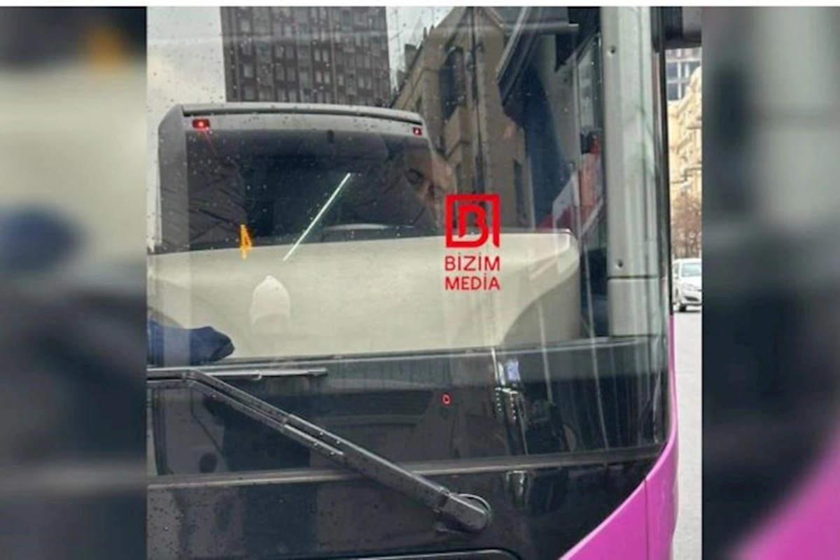 Bakıda OLAY — Hərəkətdə olan avtobus sürücüsünün ürəyi dayandı