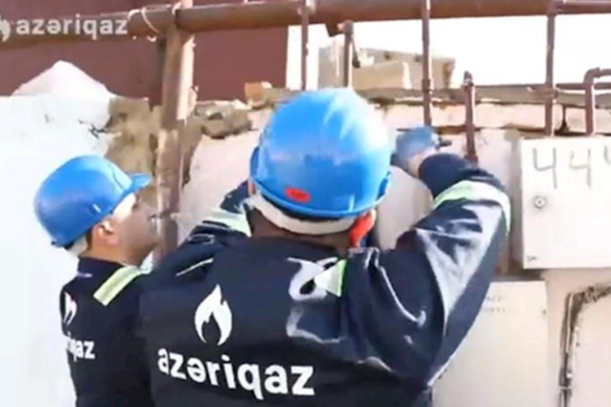 “Azəriqaz”ın rəhbər şəxsləri abonent müraciətinin icrasını özləri icra etdi — Video
