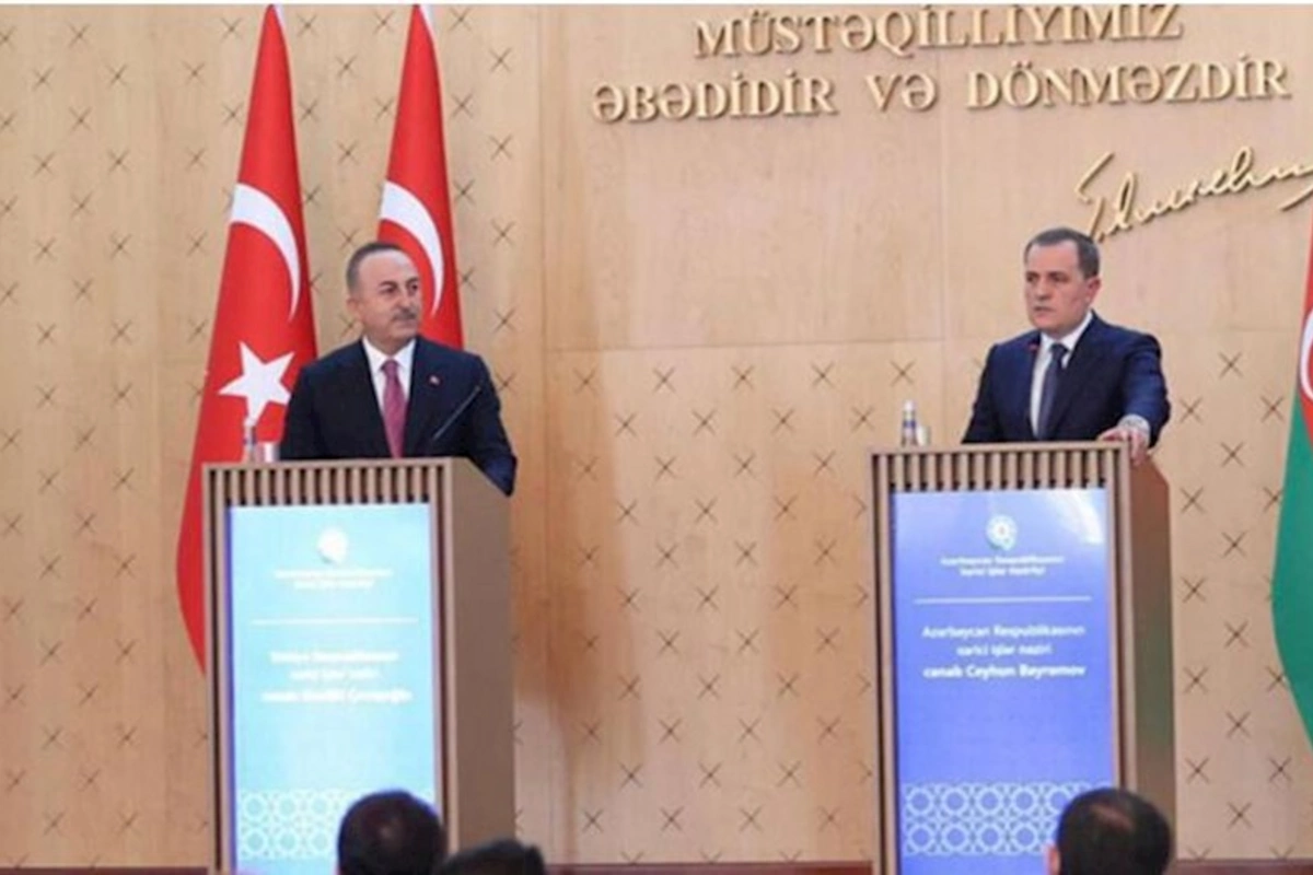 Ceyhun Bayramov türkiyəli həmkarı ilə danışıb