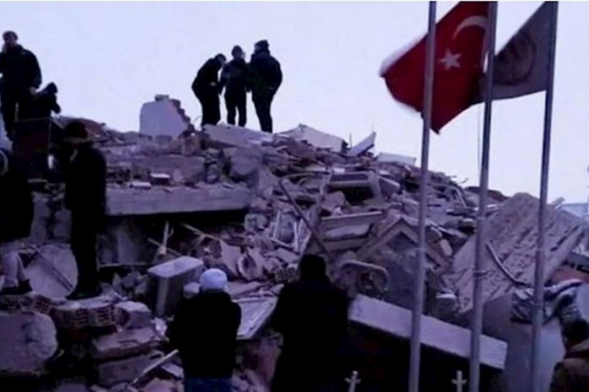 Türkiyəli idmançılar uçan hotelin dağıntıları altında qalıb — YENİLƏNİB (FOTO)