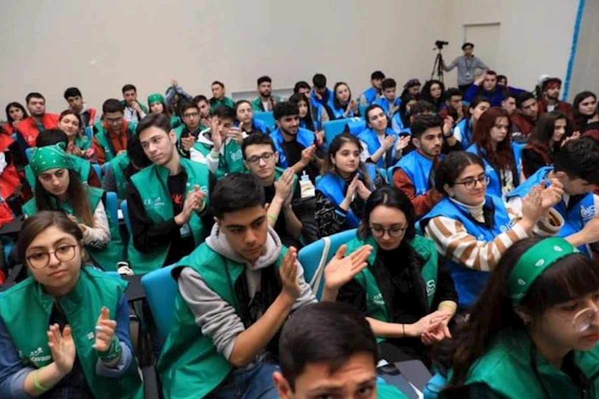 Gənc Liderlər üçün Qış Universitetinin üçüncü günü başa çatıb