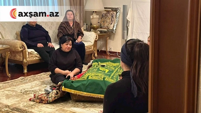 Yaxınları Zeynəb Dostəliyeva ilə vidalaşır — FOTO Yaxınları Zeynəb Dostəliyeva ilə vidalaşır — FOTO