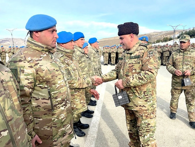 Baş Qərargah rəisi hərbi hissələrin intensiv döyüş hazırlığını yoxlayıb — FOTO