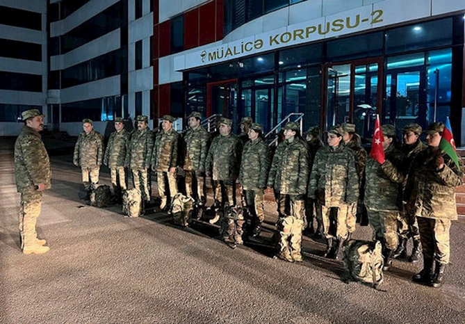 Prezidentin tapşırığı ilə bir qrup hərbi tibb personalı Türkiyəyə yola düşdü — FOTO Prezidentin tapşırığı ilə bir qrup hərbi tibb personalı Türkiyəyə yola düşdü — FOTO