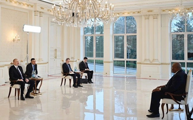 İlham Əliyev Konqo səfirinin etimadnaməsini qəbul edib — FOTO