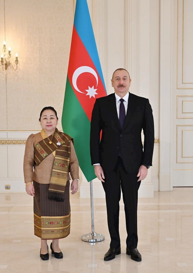 Azərbaycan Prezidenti Laosun yeni səfirinin etimadnaməsini qəbul edib — FOTO Azərbaycan Prezidenti Laosun yeni səfirinin etimadnaməsini qəbul edib — FOTO