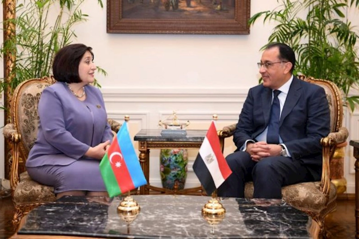 Sahibə Qafarova Misirin Baş naziri ilə görüşdü