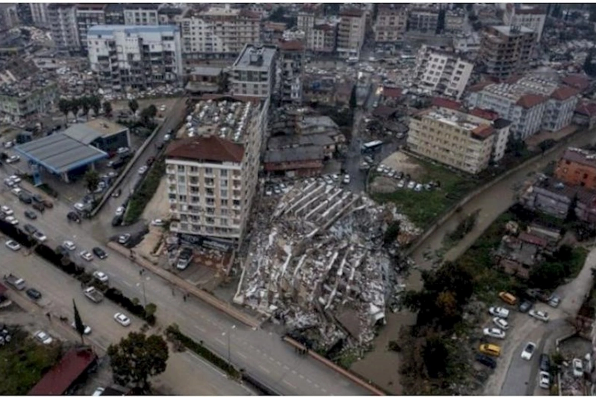 Azərbaycanlı xilasedicilər Kahramanmaraşda axtarışlara başladılar