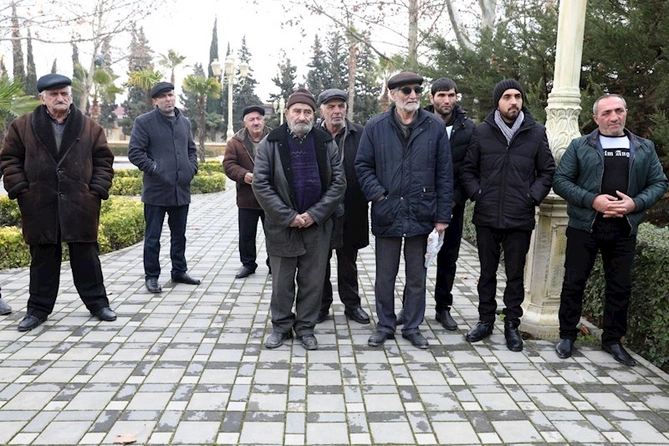 Açıq mikrofon aksiyasına qatılan Yevlax sakinlərinin müraciətləri dinlənildi — FOTO