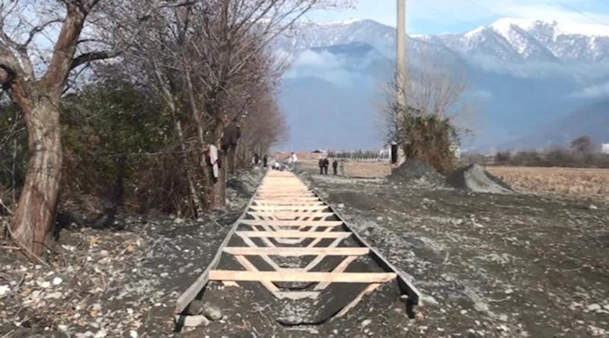 Balakəndə selə qarşı mübarizə tədbirləri görülür, suvarma kanalına beton üzlük çəkilir — FOTO Balakəndə selə qarşı mübarizə tədbirləri görülür, suvarma kanalına beton üzlük çəkilir — FOTO