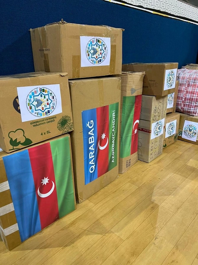 İctimai təşkilat Türkiyəyə yardımda nümunə göstərir — FOTOLAR İctimai təşkilat Türkiyəyə yardımda nümunə göstərir — FOTOLAR