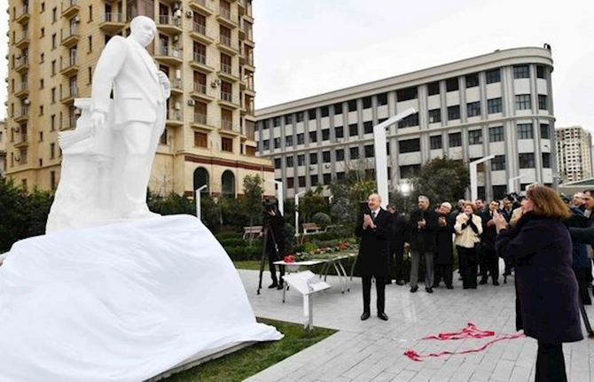 Prezident bəstəkar Tofiq Quliyevin abidəsinin açılışında — FOTO Prezident bəstəkar Tofiq Quliyevin abidəsinin açılışında — FOTO