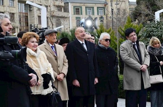 Prezident bəstəkar Tofiq Quliyevin abidəsinin açılışında — FOTO Prezident bəstəkar Tofiq Quliyevin abidəsinin açılışında — FOTO