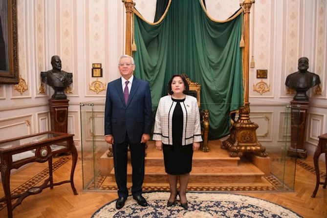 Sahibə Qafarova Misir Nümayəndələr Palatasının sədri ilə görüşüb — FOTO Sahibə Qafarova Misir Nümayəndələr Palatasının sədri ilə görüşüb — FOTO