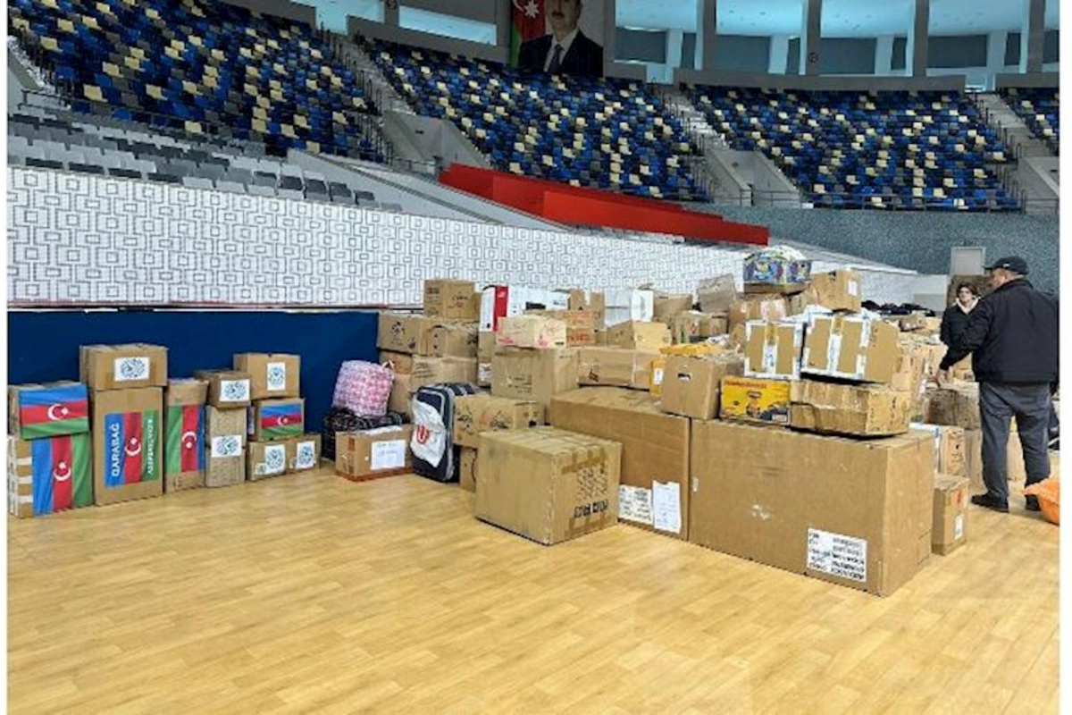 İctimai təşkilat Türkiyəyə yardımda nümunə göstərir — FOTOLAR