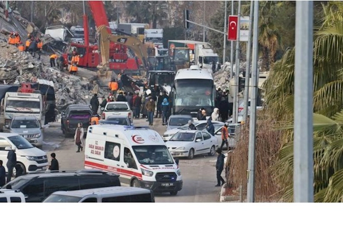 Adıyamanda hotelin dağıntıları altında qalan 43 bələdçidən 10-u ölüb, 14-ü axtarılır